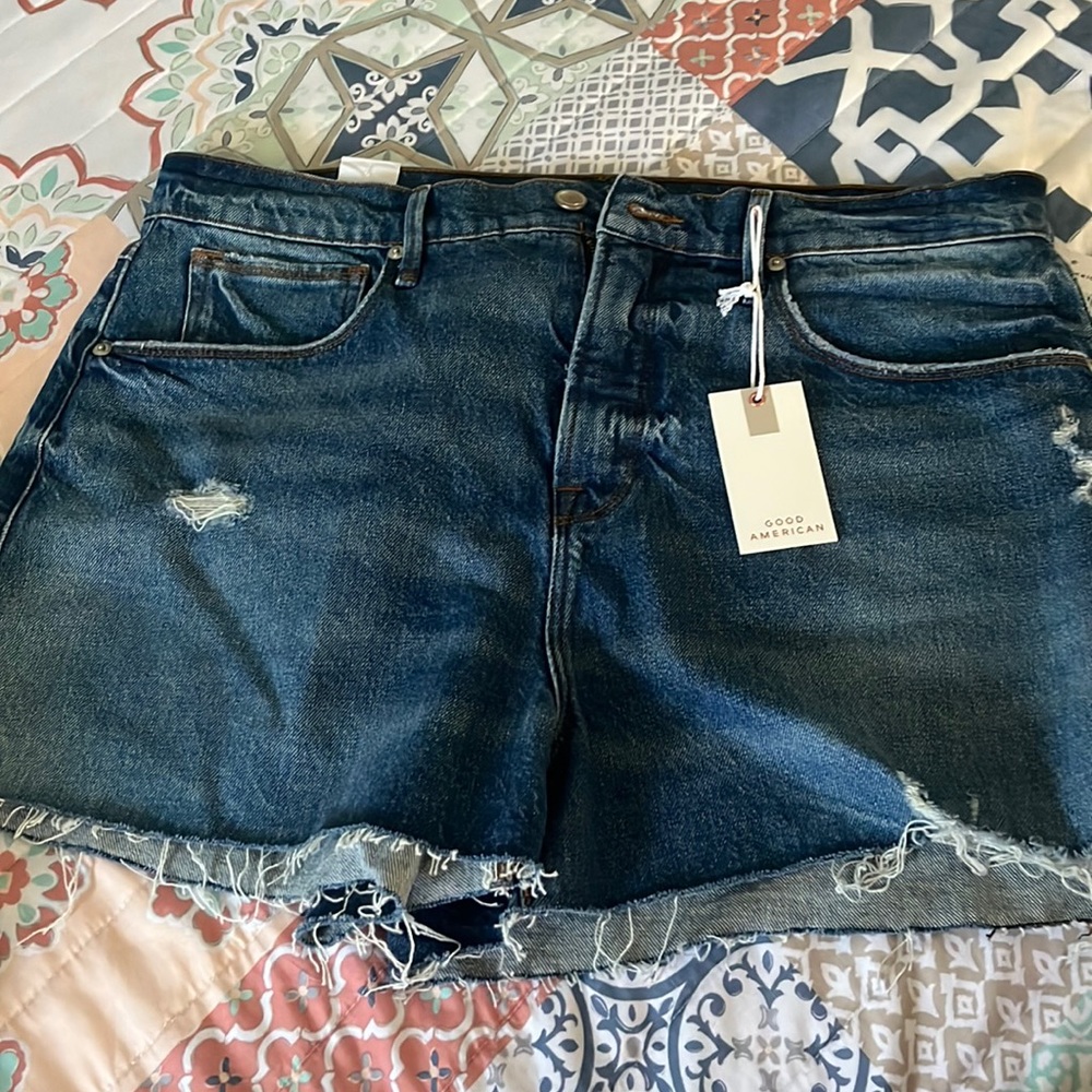 GOOD AMERICAN GOOD 90’S SHORTS